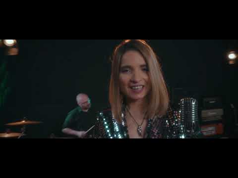 Ana Maria Pantaze - Visuri la cornete (Official video)