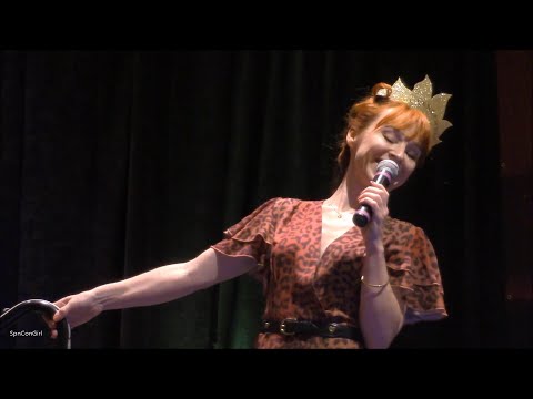 Rowena pretending to be Ruth Connell