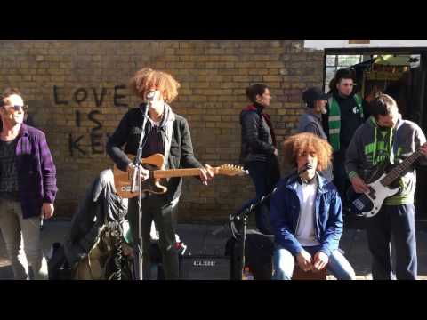 Passenger, Let her Go (2ICE cover) - Busking in the Streets of London, UK