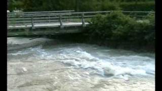 preview picture of video 'Hochwasser Hieflau 2009 4'
