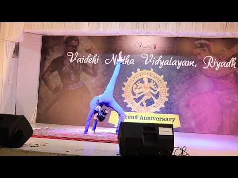 Acrogynastic performance