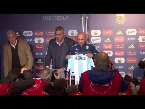 Video: Sampaoli cumple sueño de dirigir la Argentina de Messi