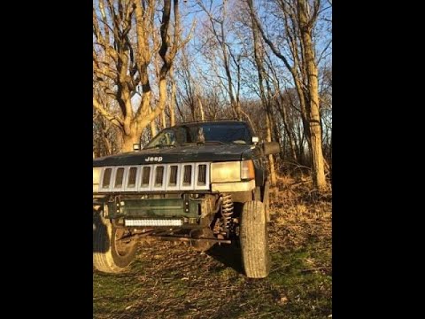 Rough Country 4 Inch Lift Kit On A 1993-1998 Jeep Grand Cherokee!!