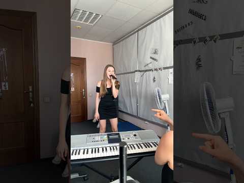 Reghina Alexandrina sings London Bridge by Fergie Ferg🔥