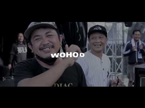 Pyong Pyong - Everyday Is Holiday (Official Video Lyric)