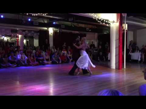 Leonardo Sardella  and  Analía Centurión  are  dancing  to  "  El Arranque  "