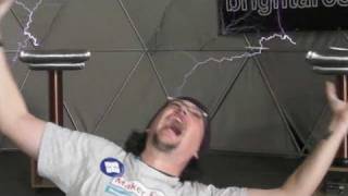 Kinect-Controlled Tesla Coils: The Evil Genius Simulator
