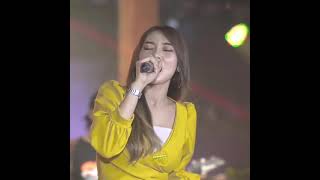 Download lagu difarina Indra || status wa dangdut koplo terbaru Om adella #short mp3