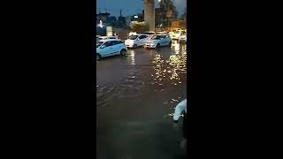 preview picture of video 'Delhi me Jara se barish see Bana Delhi swimming pool Rohtak road per Laga'