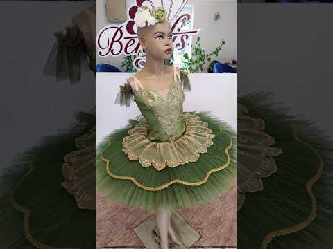 Costum de balet P 3108(3157) - video 2