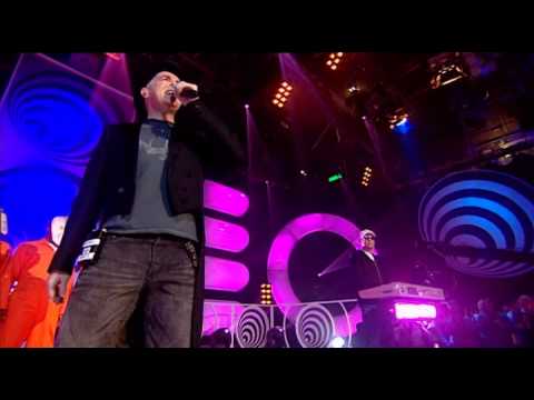 Video thumbnail for I’m with Stupid [Top of the Pops - 2006/04/23]