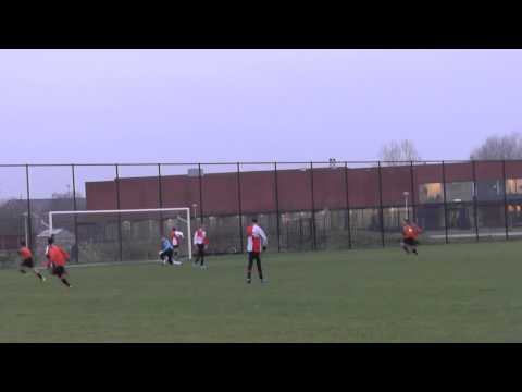 25 jan 2014 VV De Meern D4 - PVCV D3 com 4-1 Doelpunt Maurits (1-1)