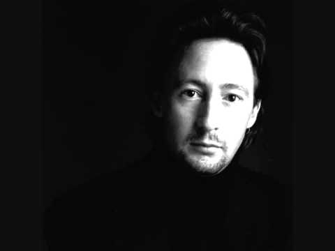 download lagu mp3 mp4 Julian Lennon Photograph Smile, download lagu Julian Lennon Photograph Smile gratis, unduh video klip Julian Lennon Photograph Smile