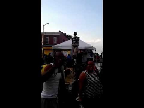 Noya rap at the block party