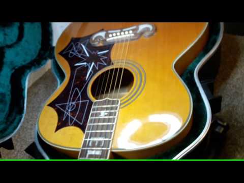 1 SKB 20 Jumbo Deluxe Guitar Case Review