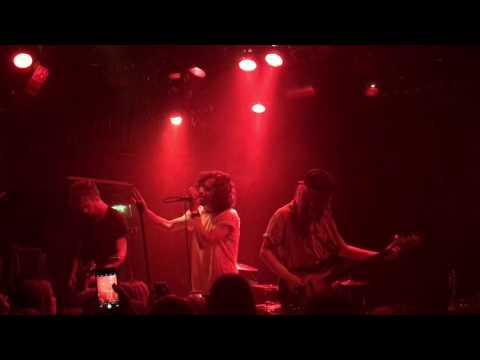 Mothxr - Touch - Live at Bitterzoet