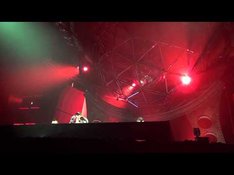 Masters of Hardcore@Brabanthallen - Vortex of Vengeance - Noize Suppressor vs Mad Dog - LIVE