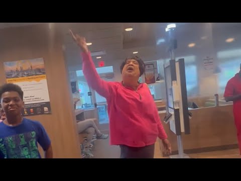 Obese Betty get upset with McDonald’s Worker! 😳 Pt2