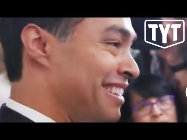 Video Pronunciation of Julian Castro in English