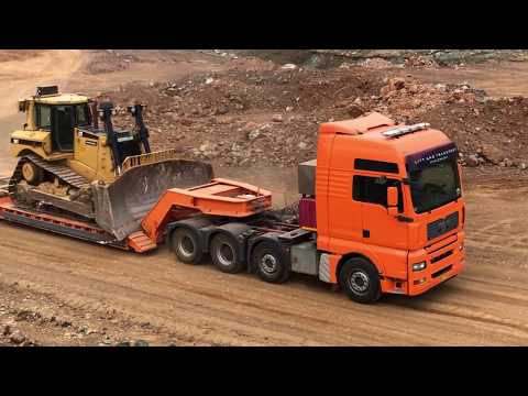 Loading And Transporting The Caterpillar D8T Dozer - Sotiriadis/Labrianidis