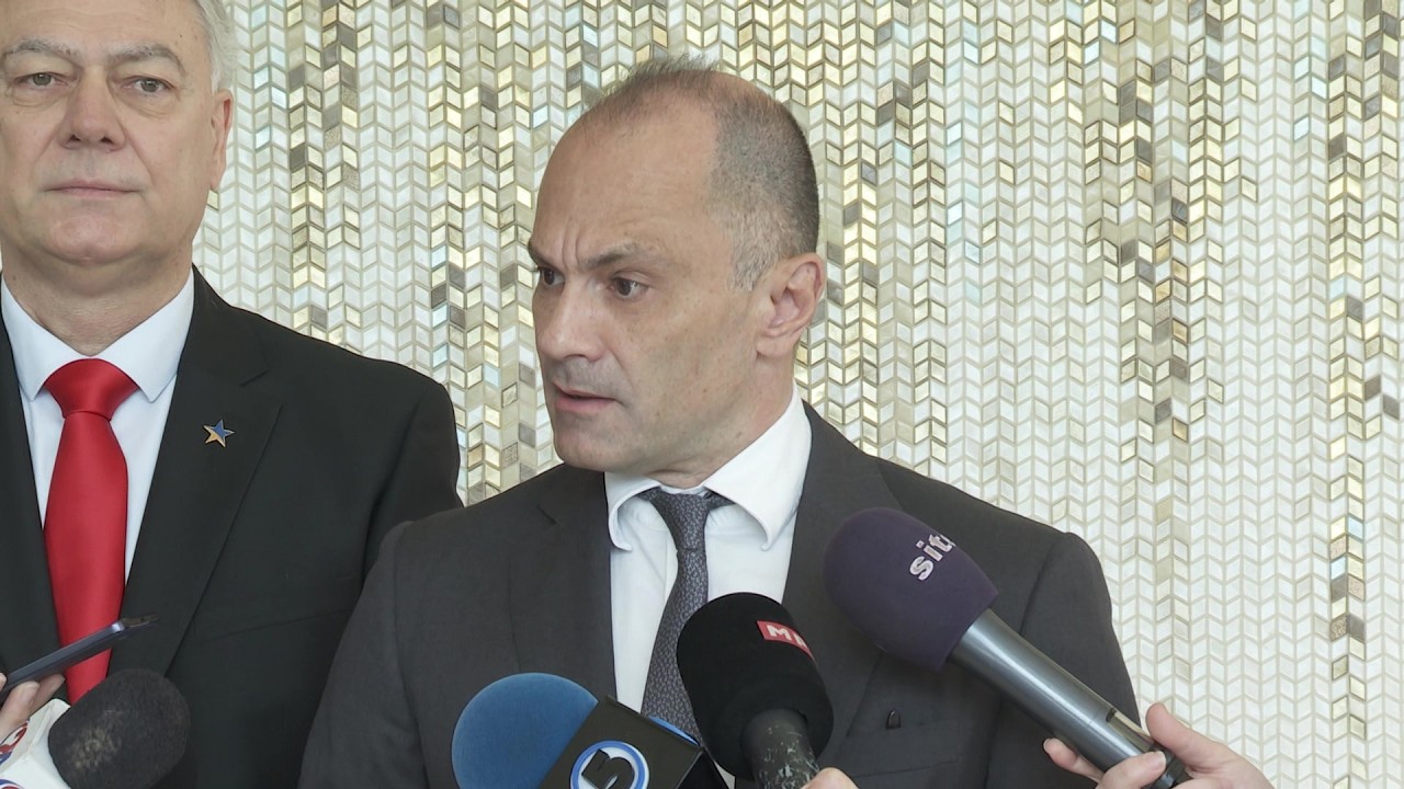Филипче тврди дека власта сее страв кај граѓаните за уставните измени