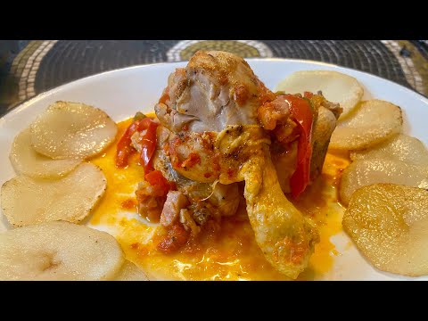 Pollo al Chilindrón con Patatas [Spanish Chicken with Peppers Stew] 