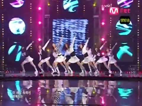 720p SNSD - Into the new world remix live @ Mnet MCD