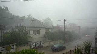 preview picture of video 'The worst storm of 2009 in Hunedoara'