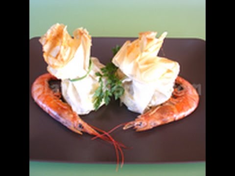 Saquitos de merluza y gambas