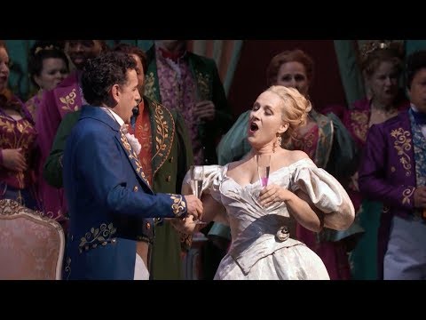 La Traviata: “Libiamo, ne’ lieti calici”