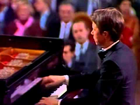 Beethoven - Concerto No. 3 in c-moll (Mikhail Pletnev)
