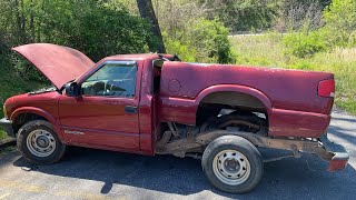 The BEST Way to Remove or LIFT THE BED on a Chevy S10/GMC Sonoma while Replacing the Fuel Filter