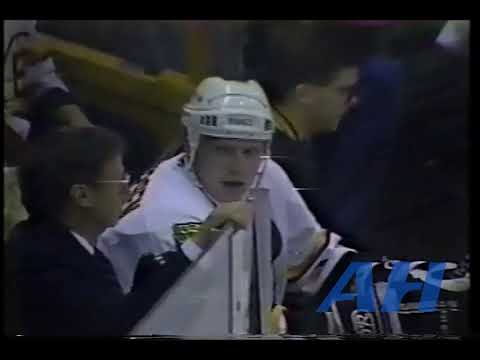 NHL Feb. 3, 1991 Allen Pedersen,BOS v Bob Errey,PIT Boston Bruins Pittsburgh Penguins