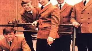 The Fortunes - Here Comes That Rainy Day Feeling Again video