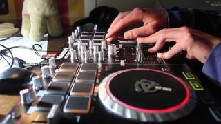 Download lagu Calvin Harris vs Xan - DJ Komix Live Mashup mp3