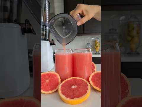 Get your dose of vitamins with this grapefruit juice! #juicing #immunity #juicerecipe