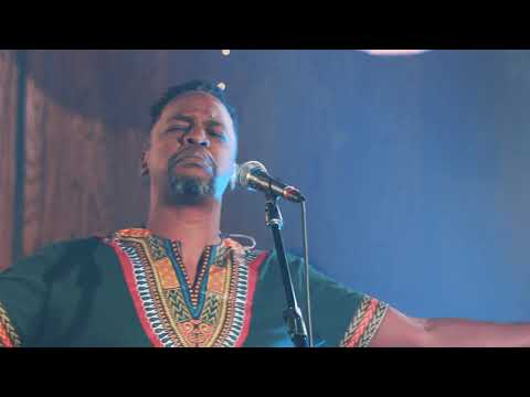 Kanjii Mbugua - Holding On (Official Video)