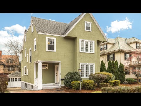 33 Governors Ave, Medford MA - for sale by John Veneziano - Tel 617-840-5499