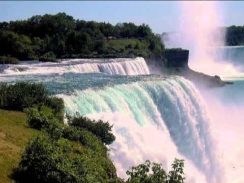 Kalolin Johnson - Singing O'Canada in Mikmaq & Engish