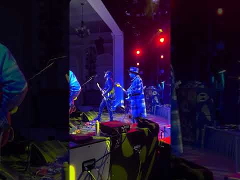 Eric Gales & Artur Menezes - Layin' Down The Blues