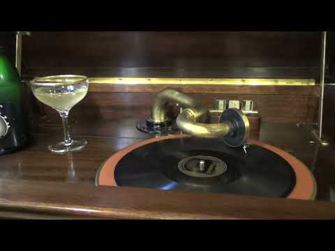 Colonial Club Orch. ~ Hittin' The Ceiling