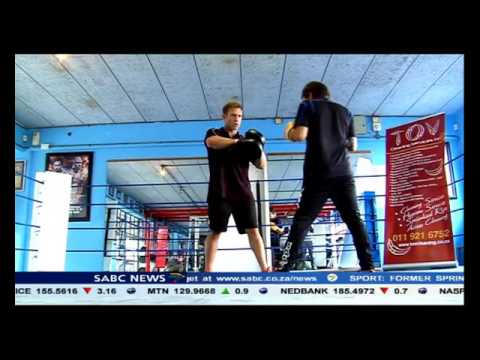 Hekkie Budler to defend his titles against Byron Rojas