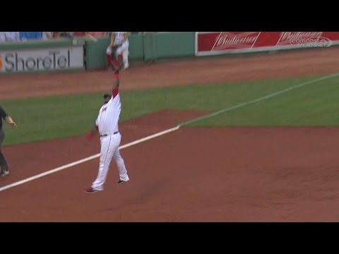 CWS@BOS: A. Garcia chops an RBI single in the 1st