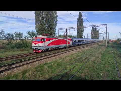 Tren IR1752 Suceava Nord - Bucuresti Nord trece prin Sabaoani cu 477--888-8 - 04.10.2022