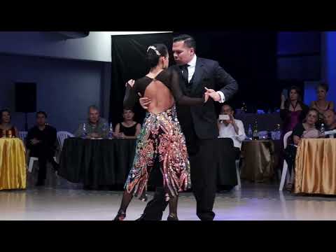 Paulina Mejía y Sebastián Arce  - Viejo Ciego, Roberto Goyeneche