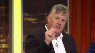 Brian McMillan sorts out Allan Border! video