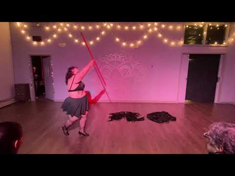 Burlesque solos student showcase at Serpentine  Studio