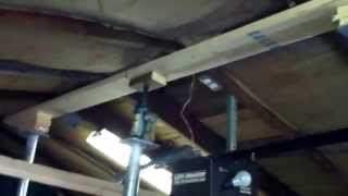 How to raise a roof using a hydraulic jack 3 of 4