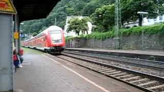 preview picture of video 'Regional train stops in Bacharach, Germany'