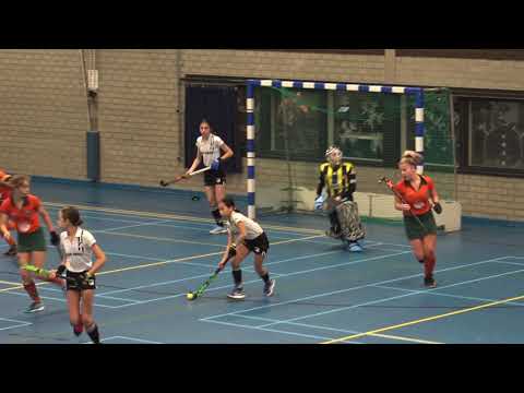 Zaalhockey subtop samenvatting Warande MC1-Zwart-wit MC1